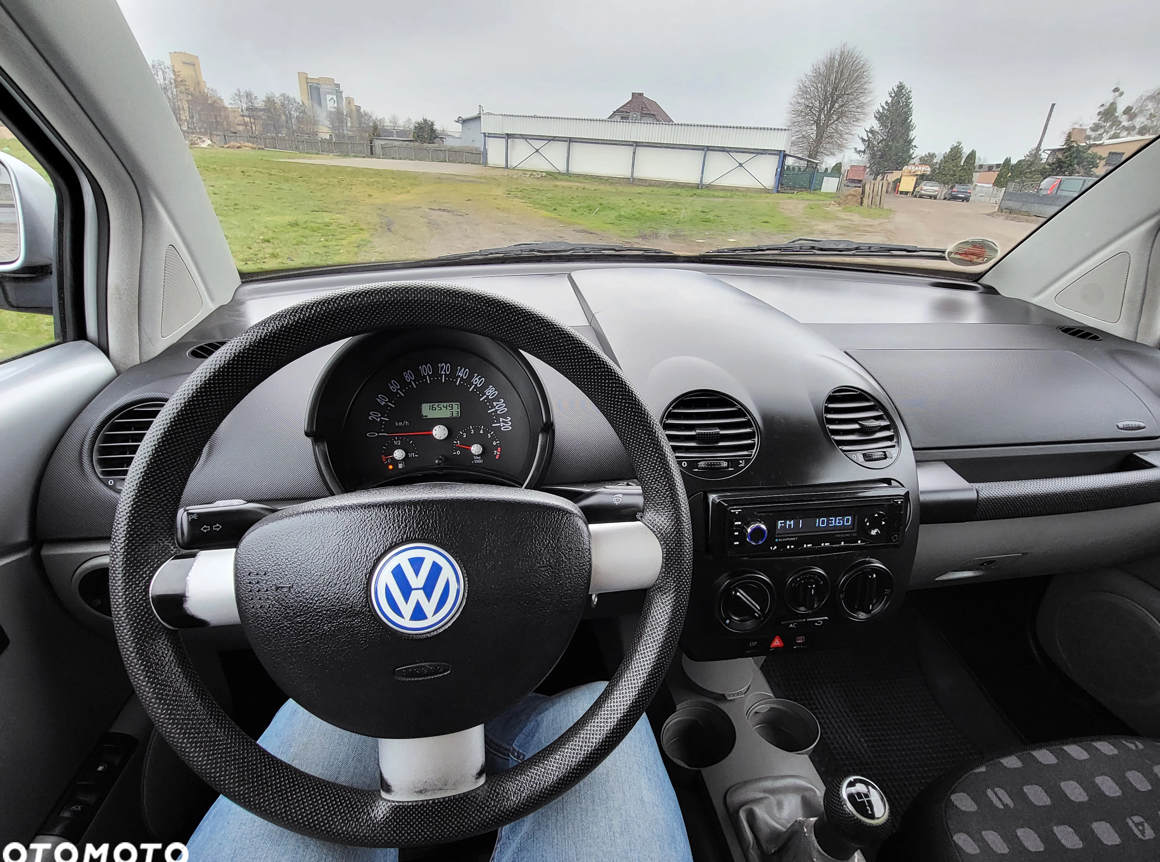 Volkswagen New Beetle cena 6900 przebieg: 165000, rok produkcji 1999 z Połaniec małe 379